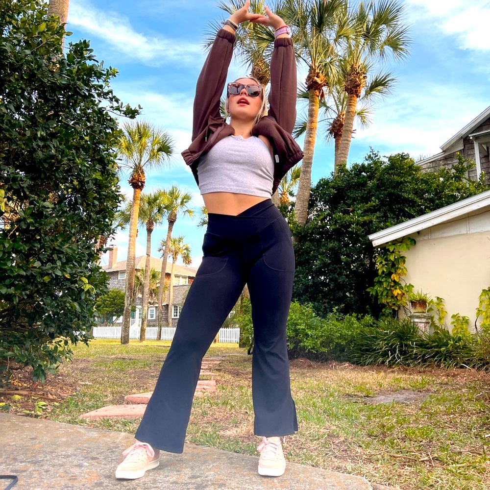 Halara cross waist flare leggings